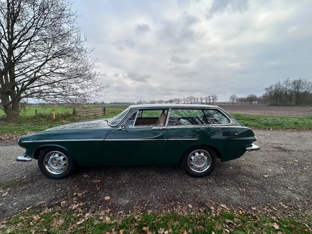 Volvo-P-1800-ES-3.webp