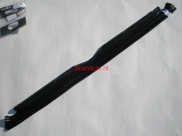 Volvo Sheet metal 145 + 245 tailgate plate where tailgate falls against (bottom outside) at rear bumper Volvo part no 9025670