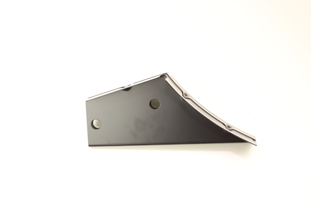 Volvo Sheet metal Amazon bumper bracket attachment to spare wheel well SEDAN Volvo part no 653618