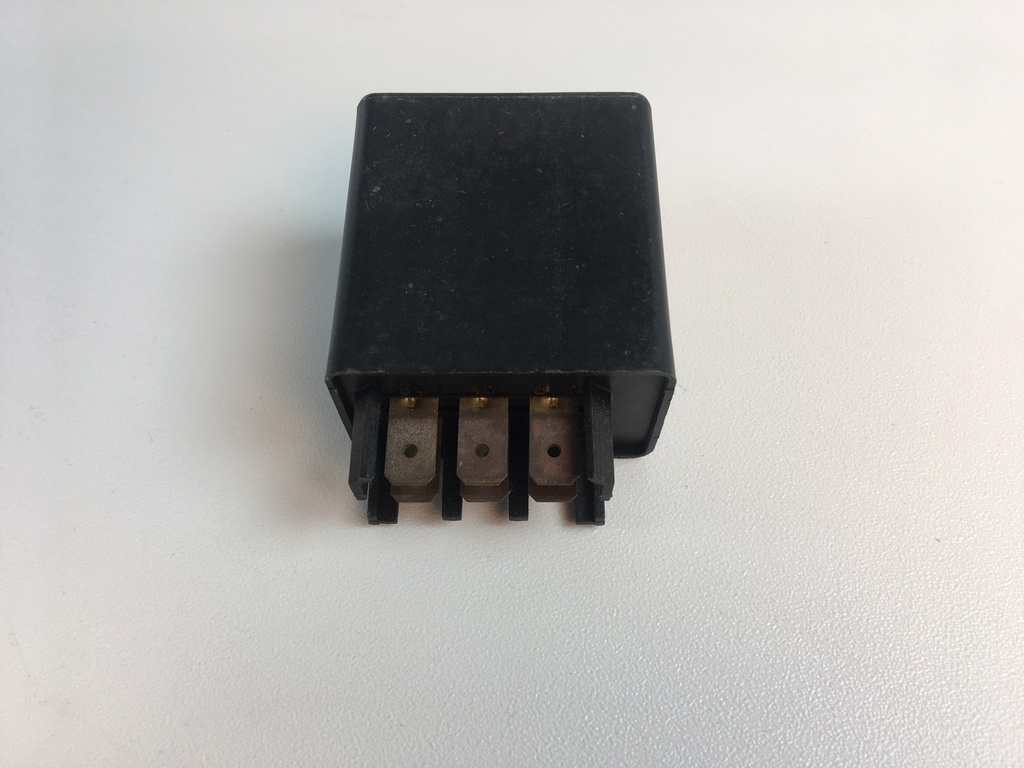 Volvo Relay fuel pump fuel pump 240+260 see no 3523639 Volvo part no 1235337