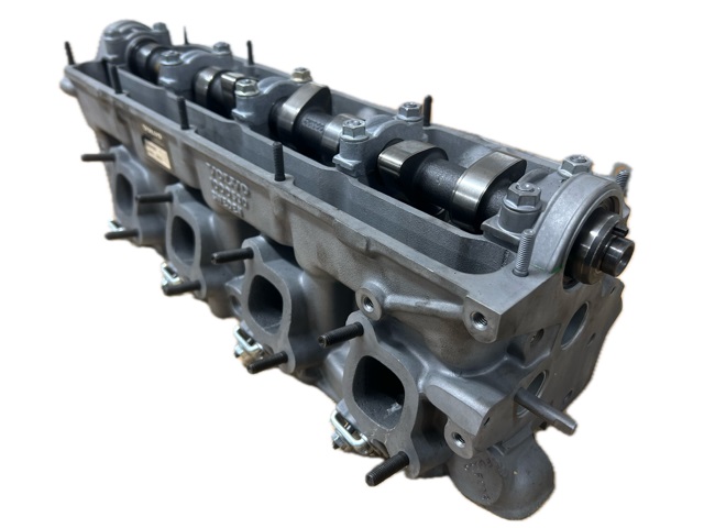 Volvo cylinder head B230E 240/740 Volvo part no 5003556