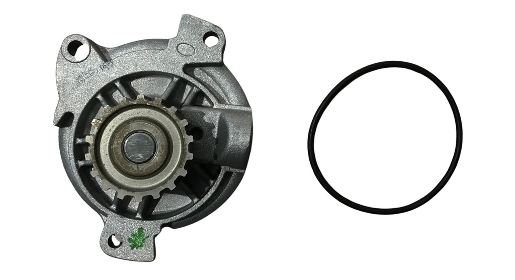 Volvo Water pump Diesel Volvo S80 - S70 - V70 - 960 - 940 - 850 D24 - D5252T Volvo part no 8692839