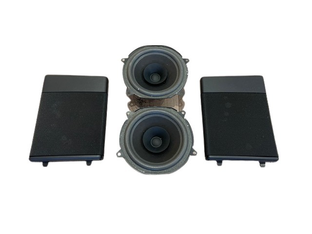 Speakerset luidspreker  set740 760 1989+ volvo sound system HT228 

