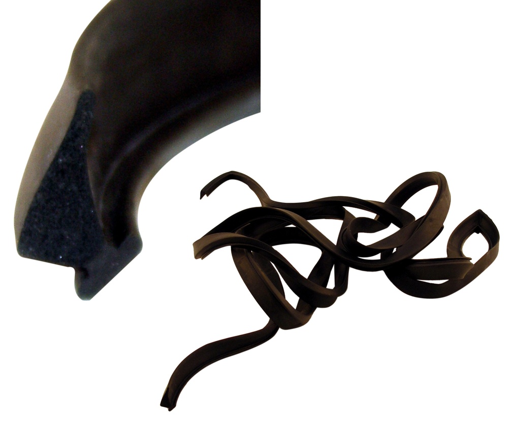 Volvo Rubber door Amazon Komb1 220 Left rear Volvo part no 672148