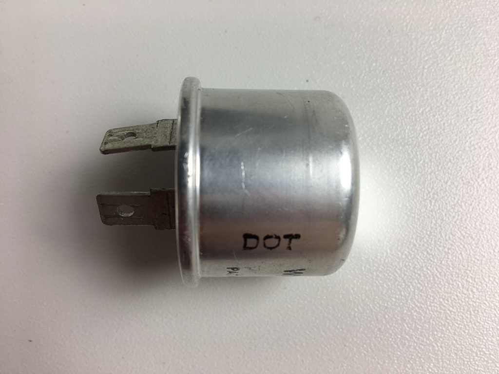 Volvo Clignoteur automatic 6 volt 2 pins Volvo part no 89111