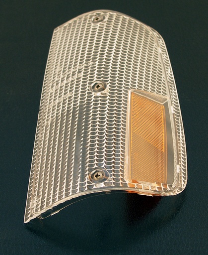 [1235325] Knipperlicht 240 260 links: USA helder met klein oranje deel  -1981